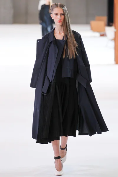 Look 1
